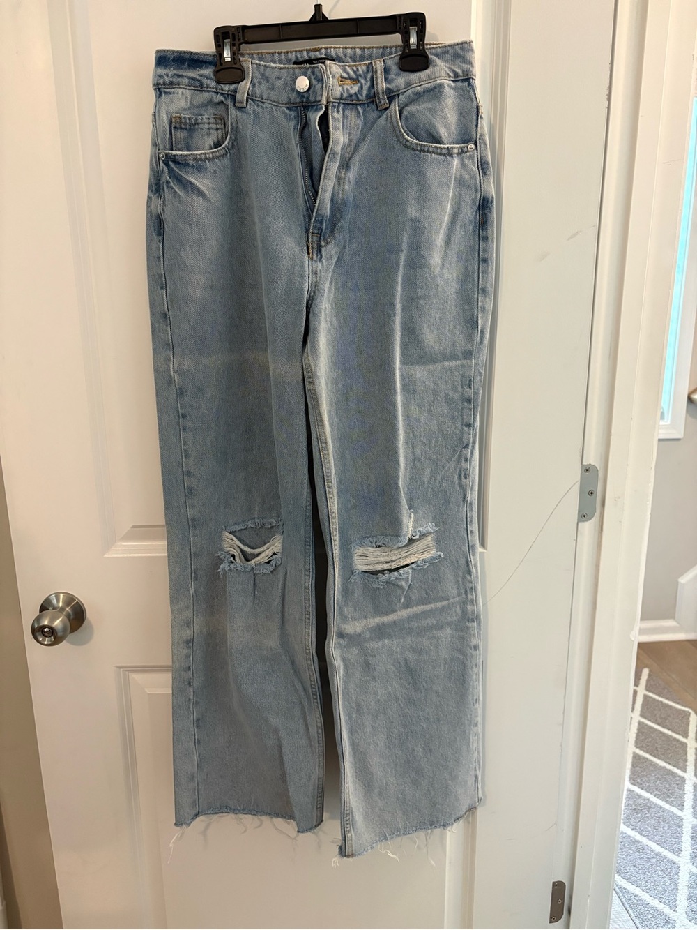 SHEIN Light Blue Distressed Wide-Leg Jeans